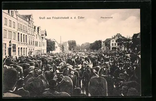 AK Friedrichstadt a. d. Eider, Pferdemarkt mit Markttreiben