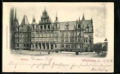 Relief-AK Wiesbaden, Rathaus mit Strasse
