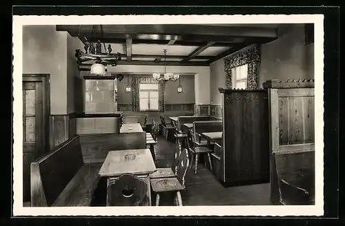 AK Pommelsbrunn /Hersbrucker Schw., Bahnhof-Hotel, Innenansicht