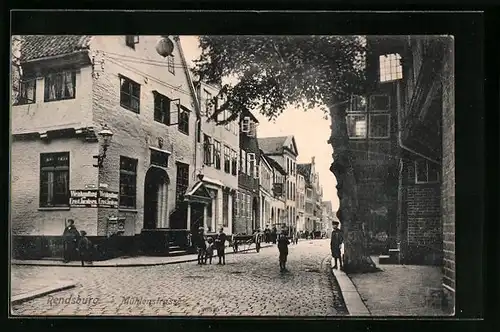 AK Rendsburg, Mühlenstrasse mit Weinhandlung Jacobsen