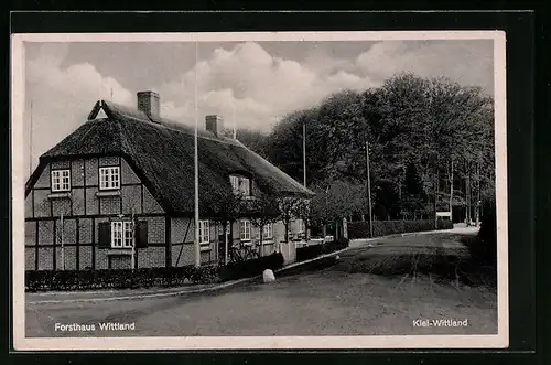 AK Kiel-Wittland, Gasthof Forsthaus Wittland mit Strasse