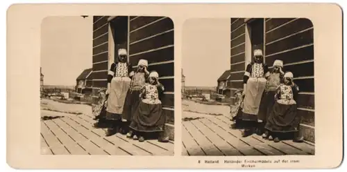 Stereo-Fotografie NPG Berlin-Steglitz, Holland / Insel Marken, Fischermädchen in Tracht