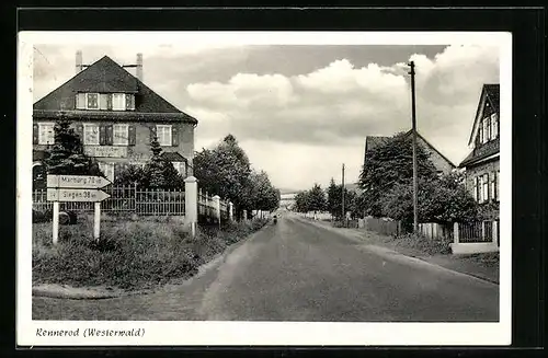 AK Rennerod, Kreuzung im Ortskern, Wegweiser Marburg 70 km