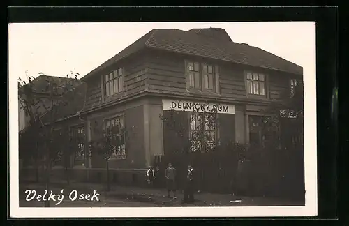 AK Velky Osek, Delnicky Dum