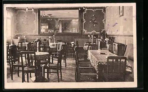 AK Münchenbernsdorf, Konditorei und Cafe Hüttner Nachf., Innenansicht