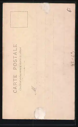 AK Zeitung La Petite République, Dame mit kurzen Haaren