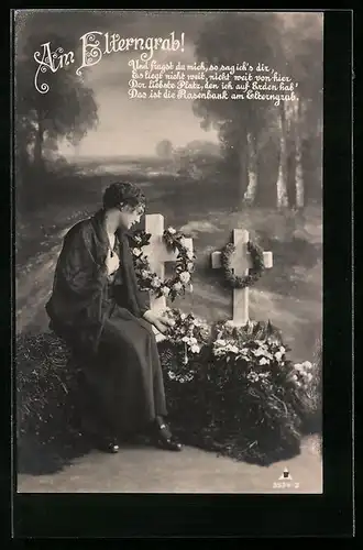 AK Frau am Elterngrab mit Blumenkränzen