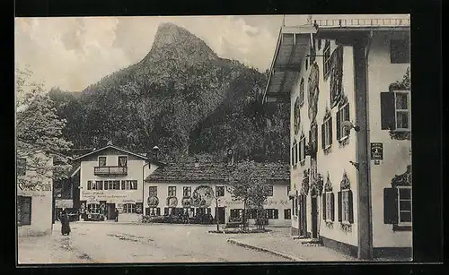 AK Oberammergau, Hauptstrasse mit bemalten Häusern