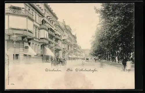 AK Wiesbaden, Wilhelmstrasse mit Pferdekutschen