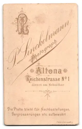 Fotografie P. Linckelmann, Altona, Reichenstrasse 1, Unteroffizier in Uniform mit Schützenschnur