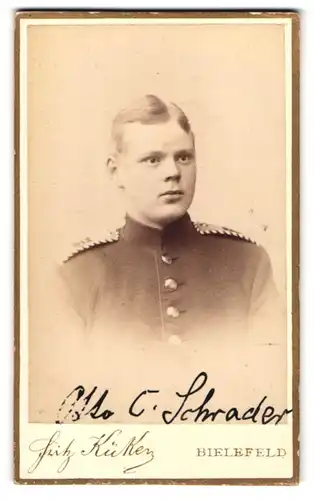 Fotografie Fritz Küken, Bielefeld, Neumarkt, Einjährig-Freiwilliger in Uniform