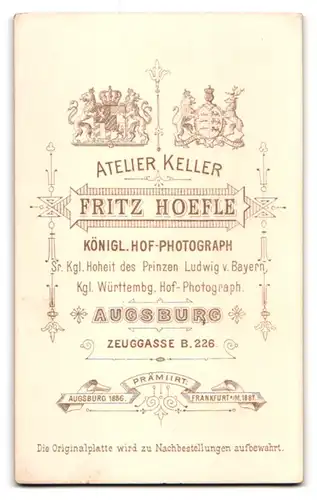 Fotografie Fr. Hoefle, Augsburg, Zeuggasse B 226, Herr mit Zwicker und spitzem Zwirbelschnauzer