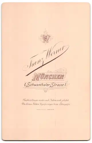 Fotografie Franz Werner, München, Schwanthaler Strasse 1, Kleines Mädchen liest ein Buch