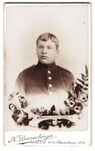Fotografie H. Rosenberger, Mainz, Rheinstrasse 45 1 /10, Junger Soldat in Uniform mit tumben Blick