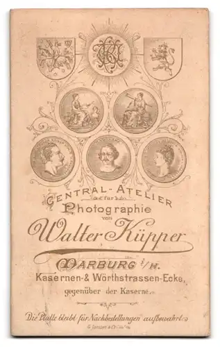 Fotografie Walter Küpper, Marburg, Kasernen- & Wörthstrasse, Einjährig Freiwillig Dienender Soldat mit Bajonett