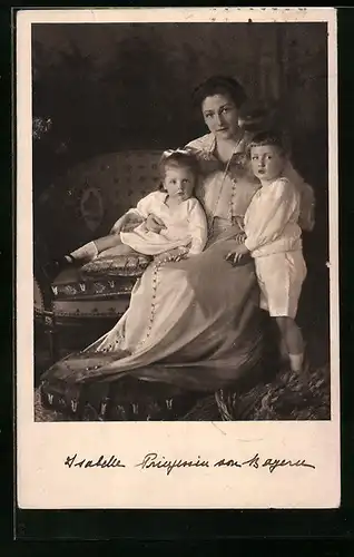 AK Isabelle Prinzessin von Bayern mit ihren Kindern
