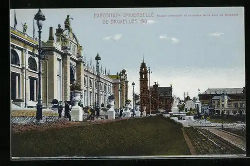 AK Bruxelles, Exposition Universelle 1910, Facade principale et le Palais de la ville de Bruxelles