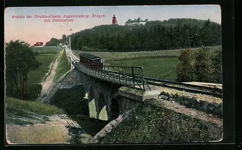AK Augustusburg im Erzgeb., Brücke der Drahtseilbahn mit Blick zur Endstation