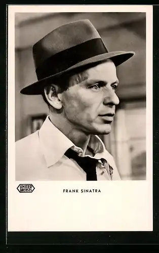 AK Musiker Frank Sinatra mit einem Hut