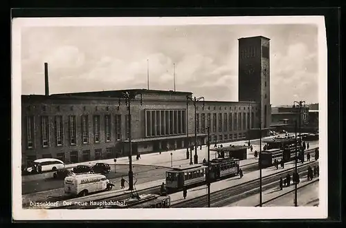 AK Düsseldorf, Der neue Hauptbahnhof mit Strassenbahn
