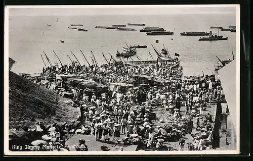 AK Freetown, King Jimmy Market, Schiffe am Strand