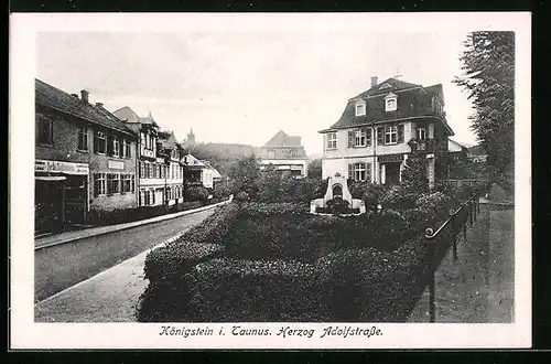 AK Königstein i. Taunus, Ehrenmal und Apotheke in der Herzog Adolfstrasse