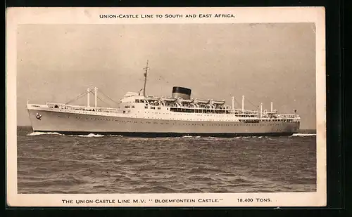 AK Union-Castle Line to South and East Africa, das Passagierschiff M.V. Bloemfontein Castle auf See