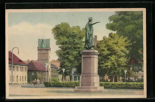 AK Dessau, am Franz Denkmal mit Parkanlagen