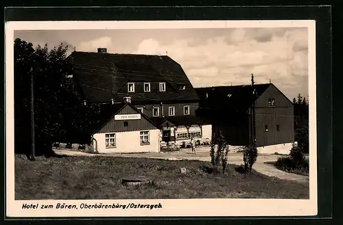 AK Oberbärenburg im Osterzgeb., vor dem Hotel zum Bären