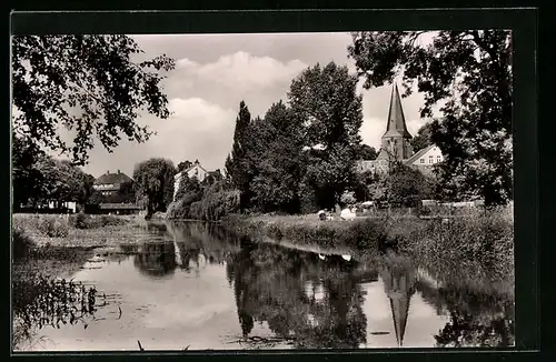 AK Bünde i. W., der Kirchturm vom Ufer der Else gesehen
