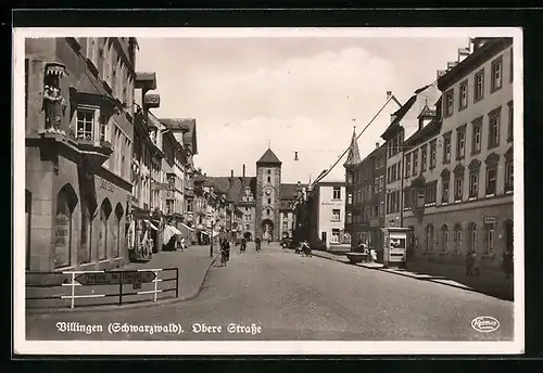 AK Villingen /Schwarzw., Obere Strasse mit altem Rathaus und Gasthaus