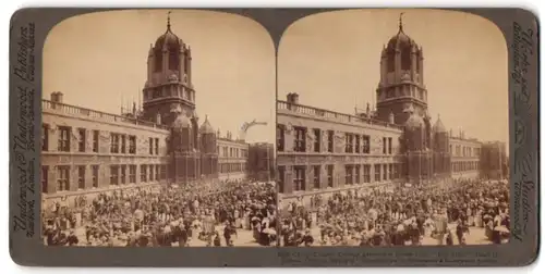 Stereo-Fotografie Underwood & Underwood, New York, Ansicht Oxford, Christ Church College Gate, Militär-Parade