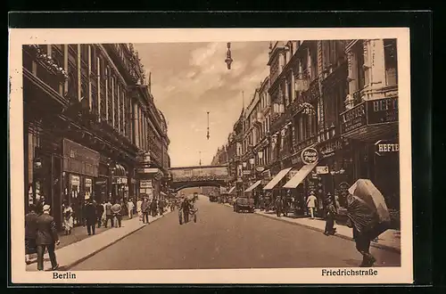 AK Berlin, Passanten auf der Friedrichstrasse
