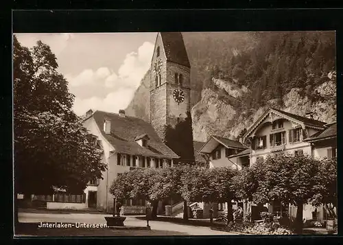 AK Interlaken-Unterseen, Platz vor der Kirche