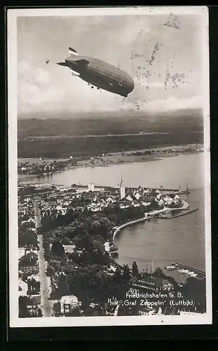 AK Friedrichshafen a. B., Graf Zeppelin über der Stadt