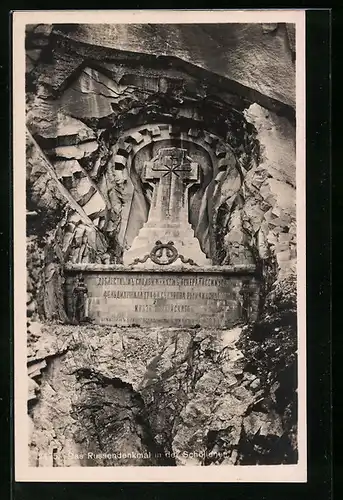 AK Schöllenen, Das Russendenkmal mit Felsen