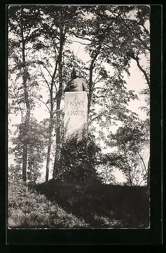 AK Dürnstein, Franz Liszt-Denkmal mit Bäumen