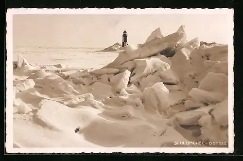 AK Schleimünde /Ostsee, Uferpartie mit Leuchtturm im Schnee