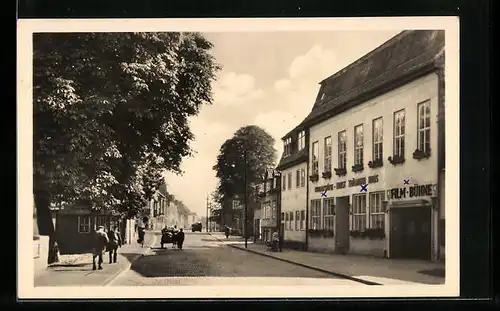 AK Bad Langensalza /Thür., Thälmann-Haus mit Kino Film-Bühne