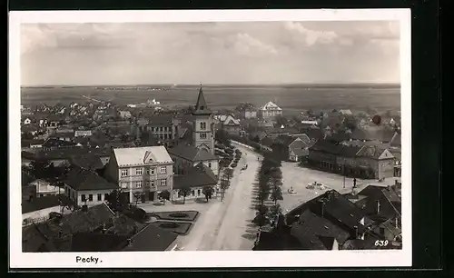 AK Pecky, Ortsansicht aus der Vogelschau