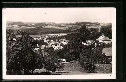 AK Malé Svatonovice, Ortsansicht mit Blick ins Land