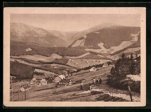 AK Petzer, Blick über das Dorf zur Schneekoppe