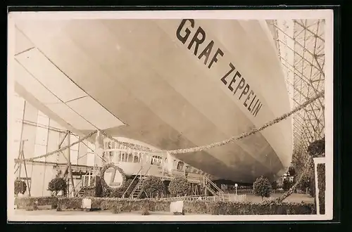 AK Luftschiff LZ 127 Graf Zeppelin geschmückt zur Taufe