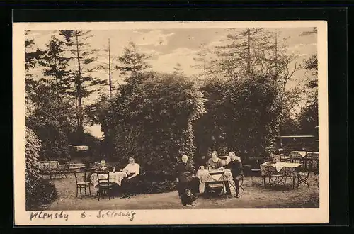AK Klensby bei Schleswig, Gasthaus-Garten mit Gästen