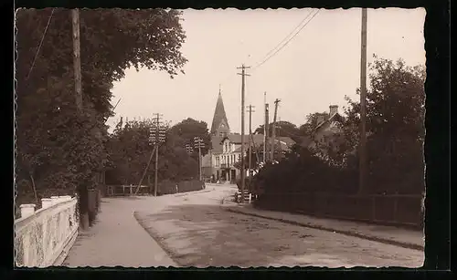 Foto-AK Satrup, Ortsansicht mit Kirche