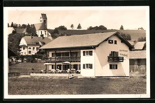 AK Mittelberg-Oy /Allg., Ortspartie mit Cafe-Pension Mittelburg und Kirche