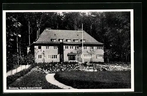 AK Booknis Kr. Eckernförde, Wohnhaus am Waldrand