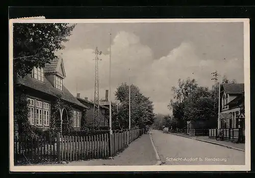 AK Schacht-Audorf, Strassenpartie mit Auto