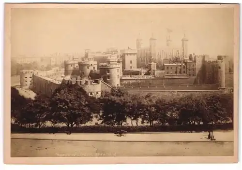 Fotografie J. V., Ansicht London, Tower of London, Gefängnis / Haftanstalt