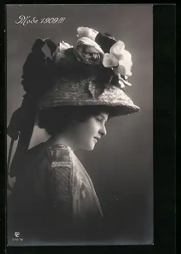 AK Dame trägt Hut mit Rosen, Mode 1909